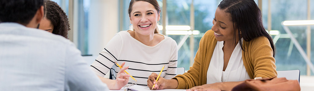 Le Centre Hospitalier de Saint-Quentin recrute dans le domaine administratifs et logistiques