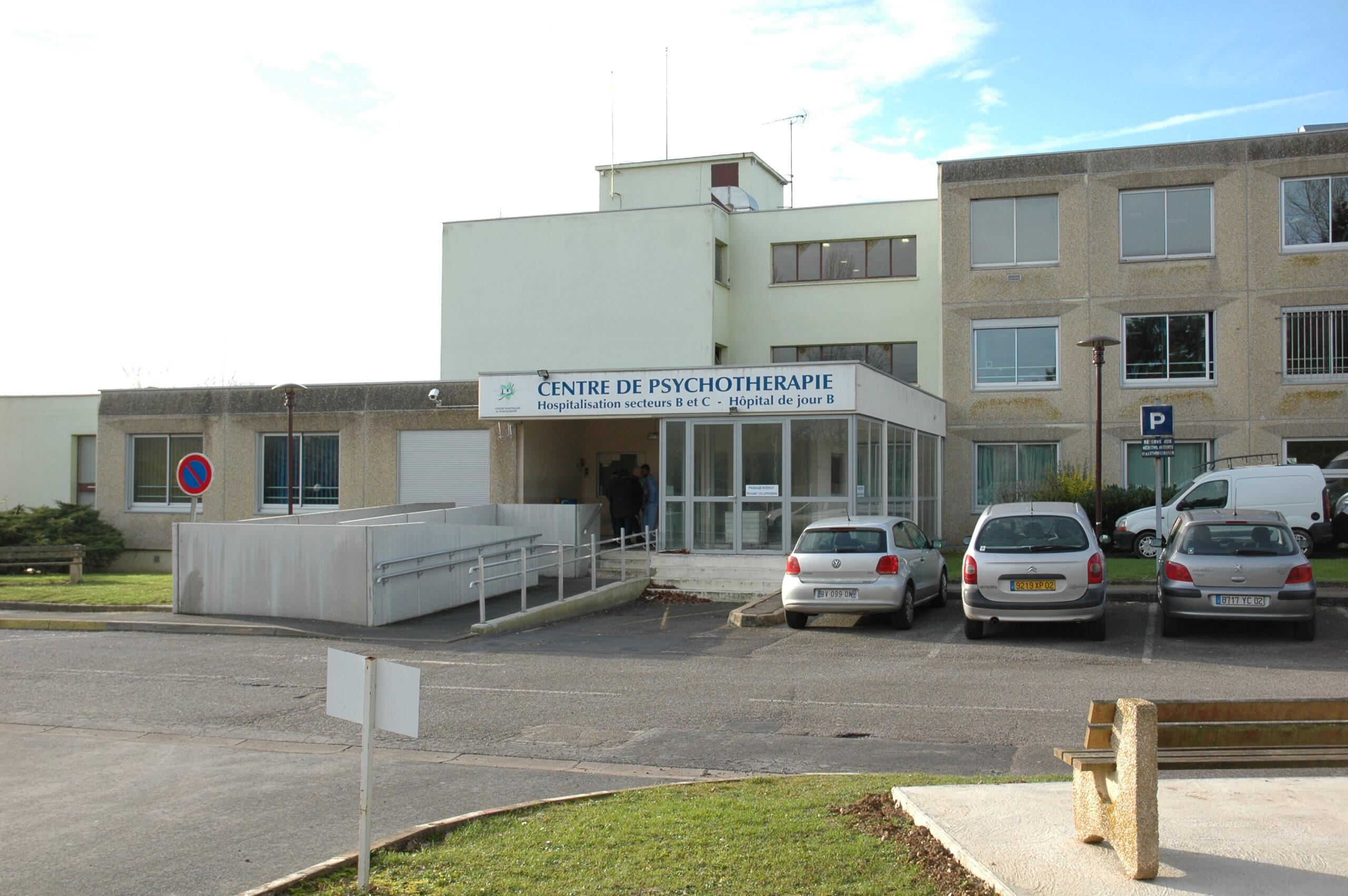 Centre de psychothérapie secteur B Centre Hospitalier de SaintQuentin Centre de psychothérapie secteur B Centre Hospitalier de SaintQuentin